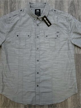 Ecko Unlimited Men's Light Gray Short-Sleeve Button-Down Shirt